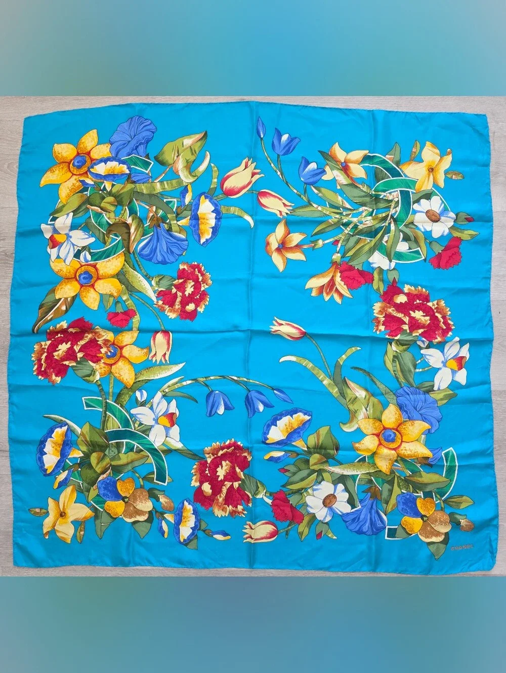 Auth CHANEL CC Turquoise Floral Blooms Silk Scarf